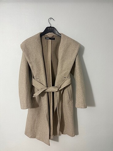 Zara Bej Kapüşonlu Kuşaklı Kaban - Görsel 2