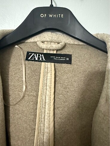 Zara Bej Kapüşonlu Kuşaklı Kaban - Görsel 4