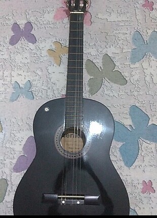 Siyah gitar