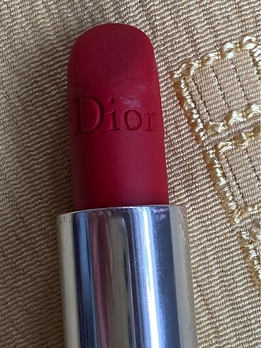 Beden kırmızı Renk Dior Ruj