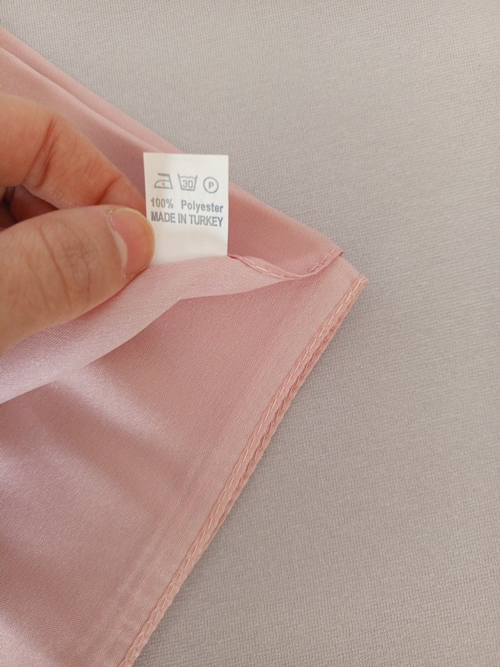 Bej Parlak İpek Kadın Eşarp - Görsel 2