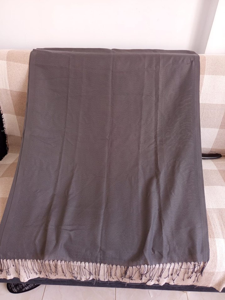 Kadın Gri Yumuşak Şal - Görsel 4