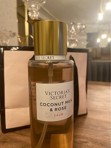  Beden Victoria secret orijinal coconut milk & rose vücut spreyi