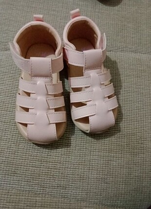 H&M çocuk sandaleti 22 numara