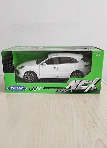 WELLY 1:24 PORSCHE CAYENNE