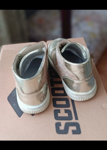 Kızlar İçin Parlak Altın İlk Adım Ayakkabısı - Görsel 3