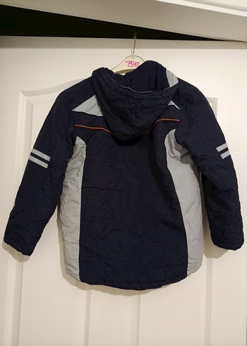 Erkek Çocuk Gri Kapüşonlu Mont - Görsel 4