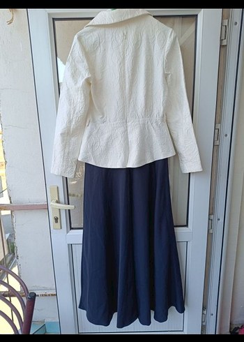 Beyaz lacivert bayan tesettür elbise - Görsel 3