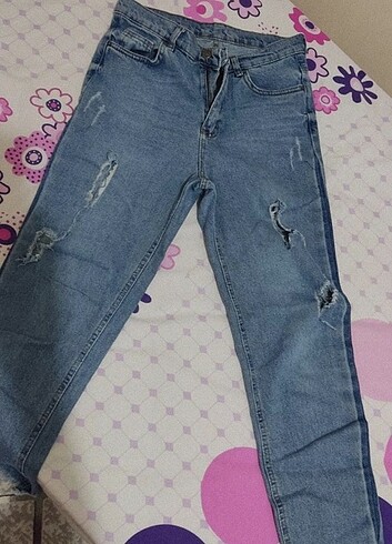 Yırtık Mom Jean 