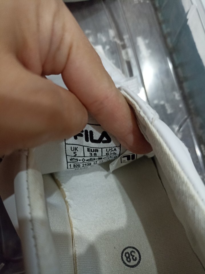 Siyah Detaylı Beyaz Kadın Spor Ayakkabı - Görsel 4