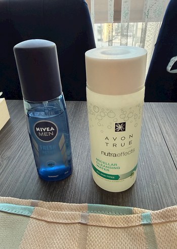 Kutulu Pastel Tonlarda Makyaj Seti ve Aksesuarlar - Görsel 2