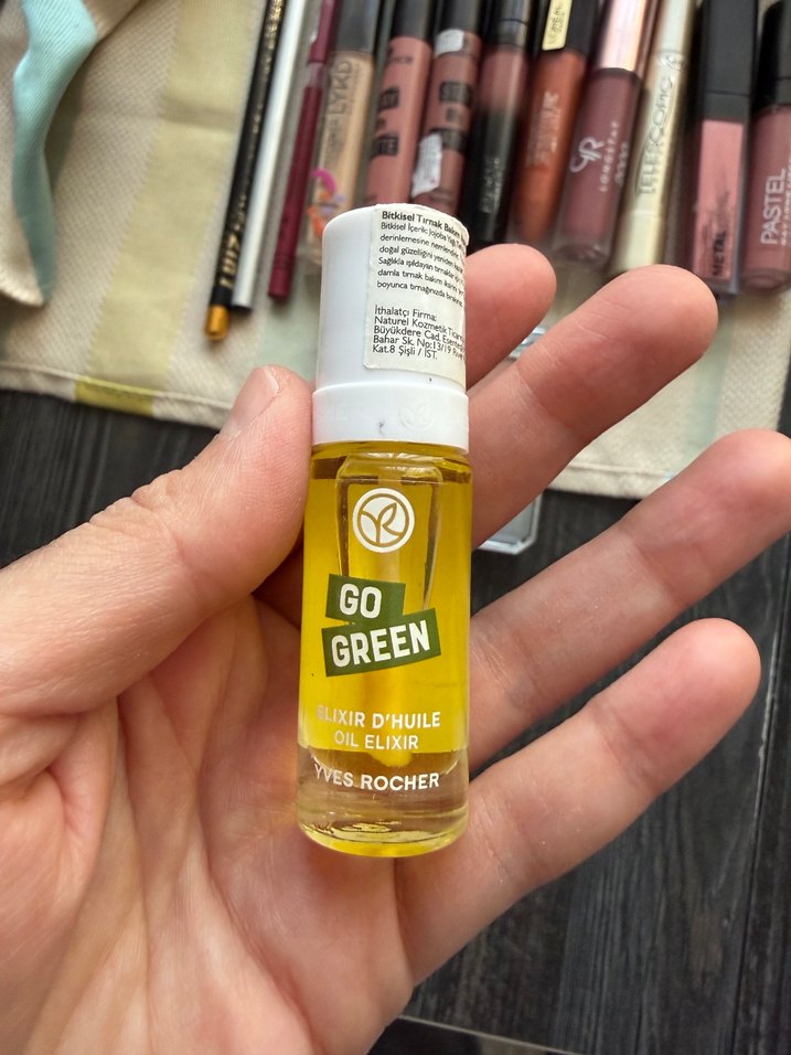 Kutulu Pastel Tonlarda Makyaj Seti ve Aksesuarlar - Görsel 5