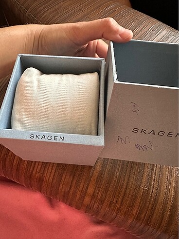 Skagen saat kutusu