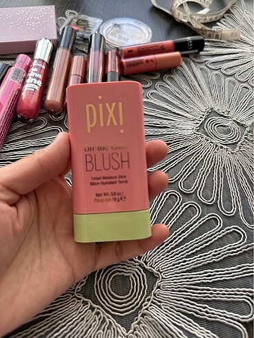 Pixi allık