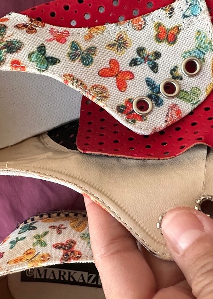 Üç çift ayakkabı - Görsel 3