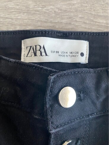 36 Beden siyah Renk Zara önden düğmeli skinny jean