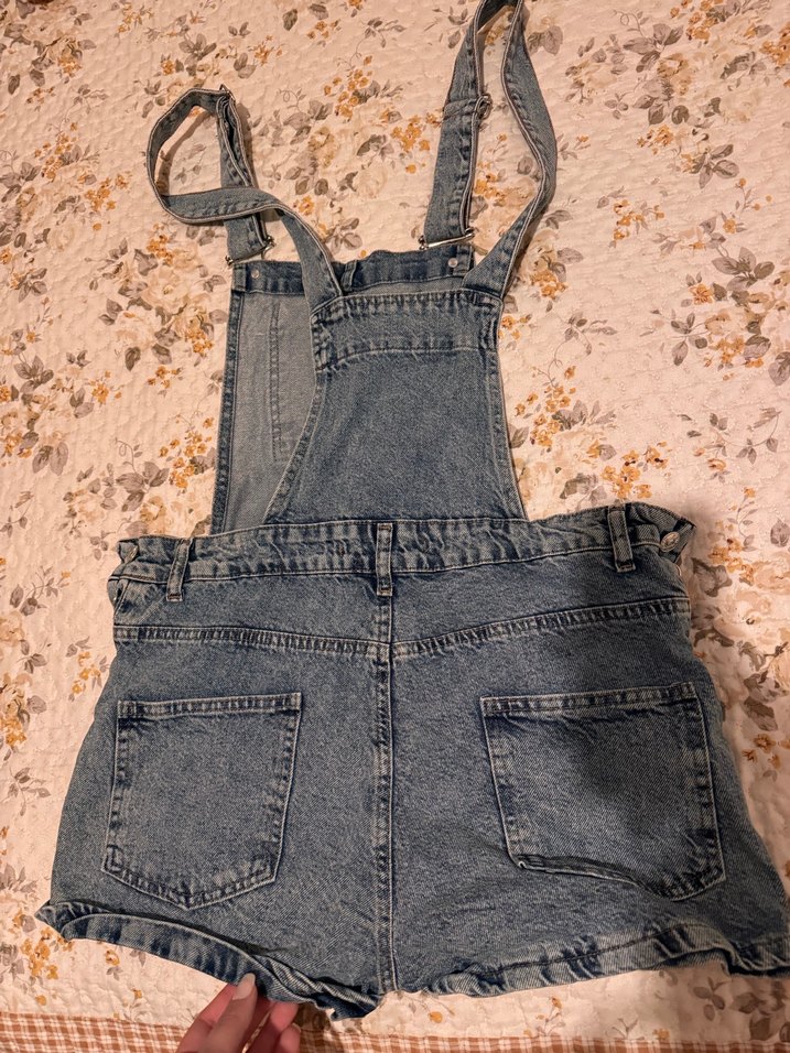 Kadın Mavi Denim Askılı Şort Tulum - Görsel 5