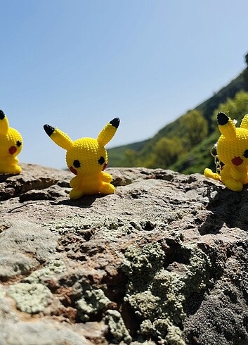 Diğer Pikachu anahtarlık