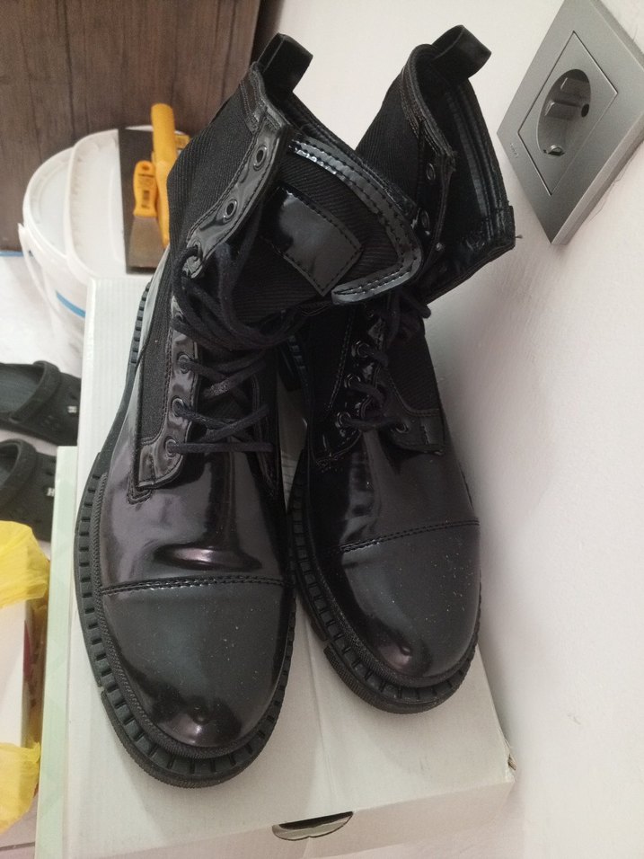 Erkek Bot - Görsel 3