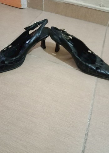 Tokalı Siyah Stiletto Topuklu Kadın Ayakkabı - Görsel 3