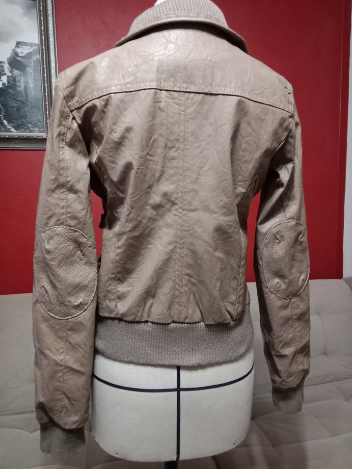 Düğmeli Bej Suni Deri Kadın Ceket - Görsel 2