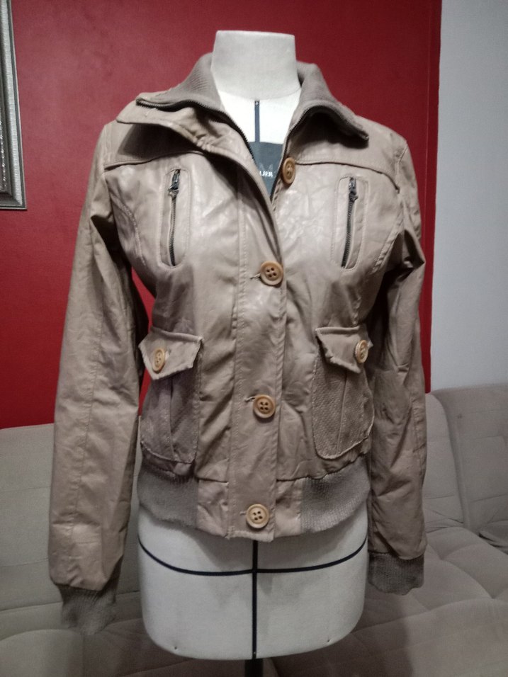 Düğmeli Bej Suni Deri Kadın Ceket - Görsel 4