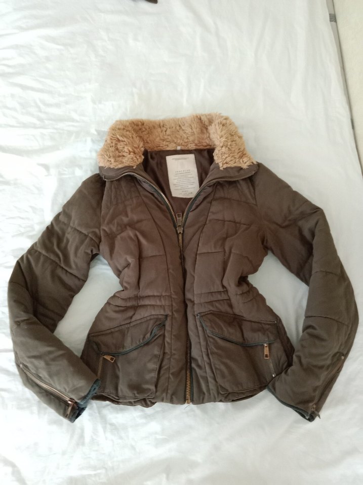 Kürk Detaylı Kapüşonlu Haki  Kadın Mont - Görsel 3