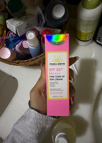 Maru-Derm SPF50+ Pembe Tonlu Güneş Kremi - Görsel 2
