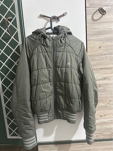 Adidas mont