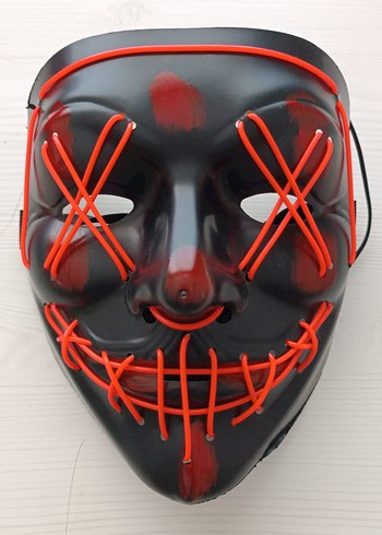 Kırmızı Detaylı Siyah Mask