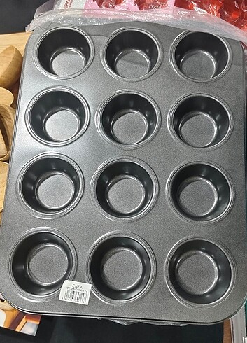 Muffin kek kalıbı tekrardan stoklarda