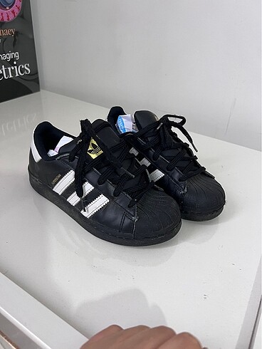 Adidas unisex