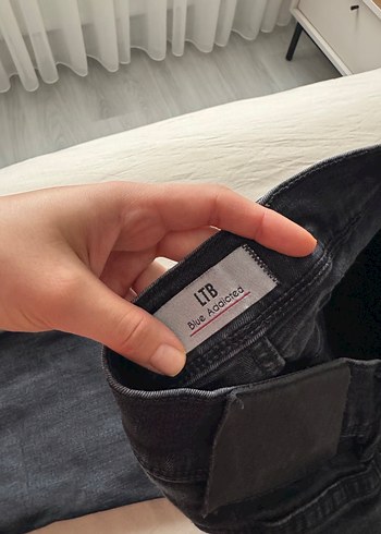 Gri Dar Kesim Yumuşak Denim Pantolon 34/38 - Görsel 3