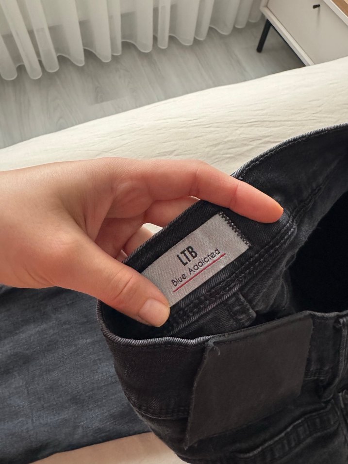 Gri Dar Kesim Yumuşak Denim Pantolon 34/38 - Görsel 3