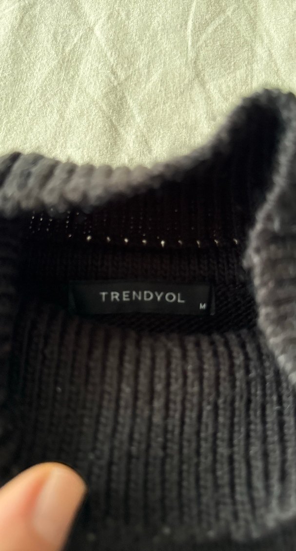 Kadın Siyah Triko Balıkçı Yaka Kazak - Görsel 3