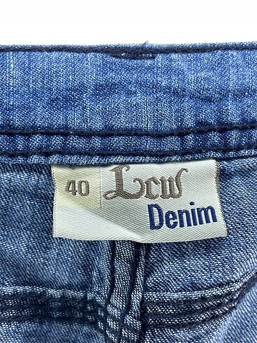 40 Beden çeşitli Renk PreLoved Mini Şort %70 İndirimli.