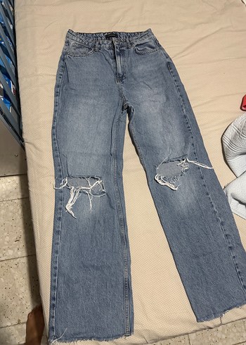 Yırtık Detaylı Gri Bol Paça Kot Pantolon