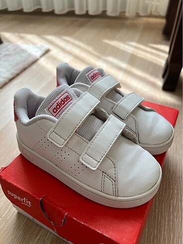 Adidas spor ayakkabı