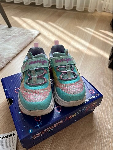 25 Beden Skechers spor ayakkabı