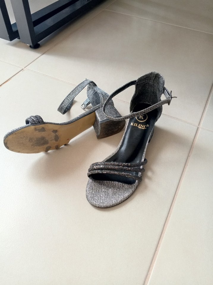 Kız çocuk, 33 numara gri simli parlak özel gün Topuklu Ayakkabı - Görsel 2