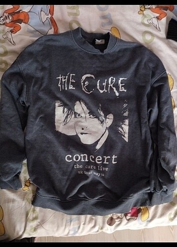 h&m the cure sweatshirt kazak