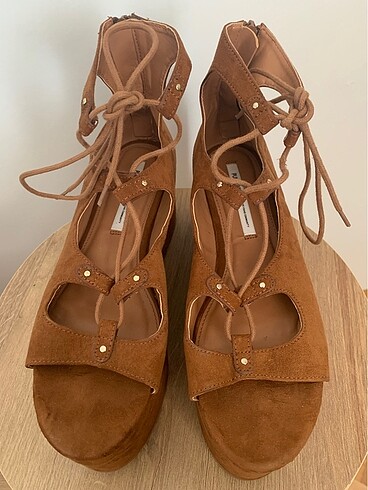 Pull and Bear Pull & Bear Dolgu Topuklu Sandalet