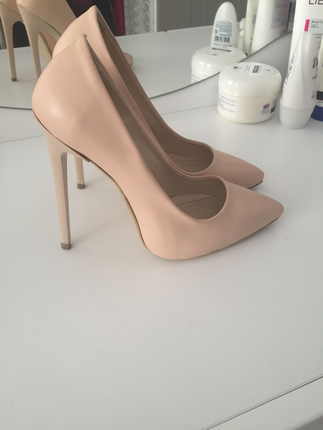 Krem nude stiletto