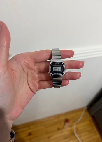 Casio Gri Dijital Kadın Saati - Görsel 2