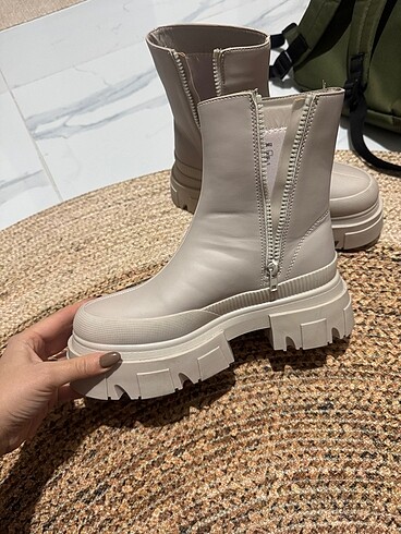 Bershka Bershka etiketli bot