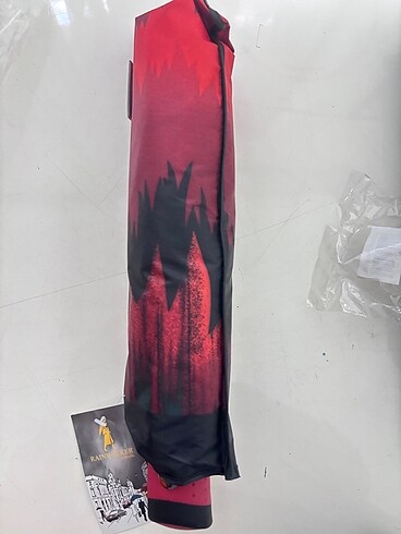 Bordo ve siyah şemsiye kareli 2si 300 tl - Görsel 10