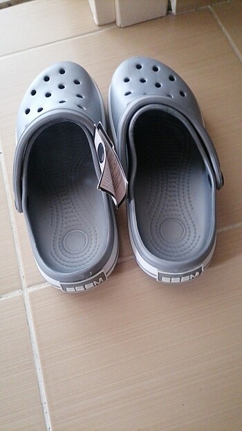 Crocs Esem terlik sıfır etiketli 