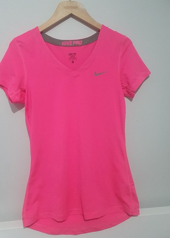 Pembe V Yaka Kısa Kollu Nike Pro Tişört