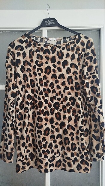 Leoparlı pijama takımı
