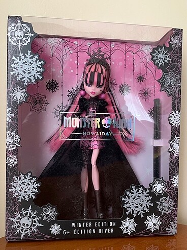 Draculaura Holiday Winter Edition